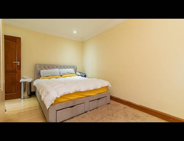 5 BEDROOM HOUSE FOR SALE IN MAHUBE VALLEY
